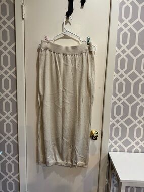 XL Anthropologie Cream with Gold Sparkles Knit Maxi Skirt with Elastic Waist